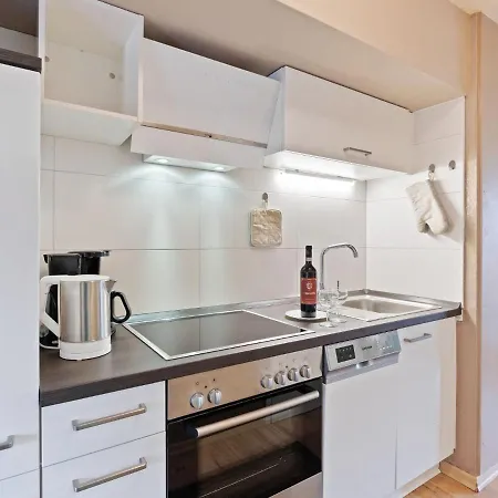 Apartment Spacious In By The Sea