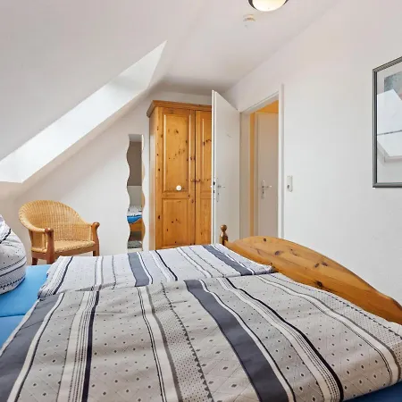 Spacious In By The Sea *
