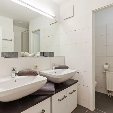 Appartement Spacious In By The Sea